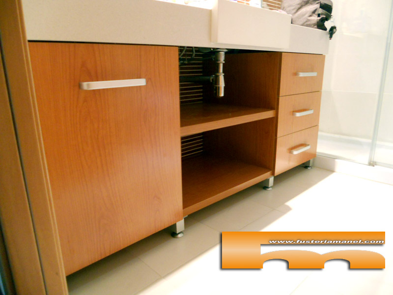 mueble baño a medida melamina cerezo sant cugat del valles